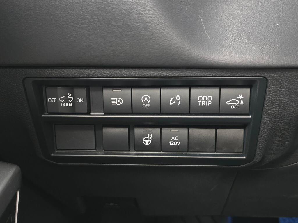 Used 2023 Toyota Tundra Platinum AWD/4WD image 24