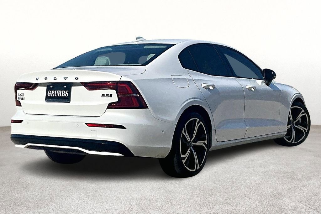 Used 2024 Volvo S60 B5 Plus image 2