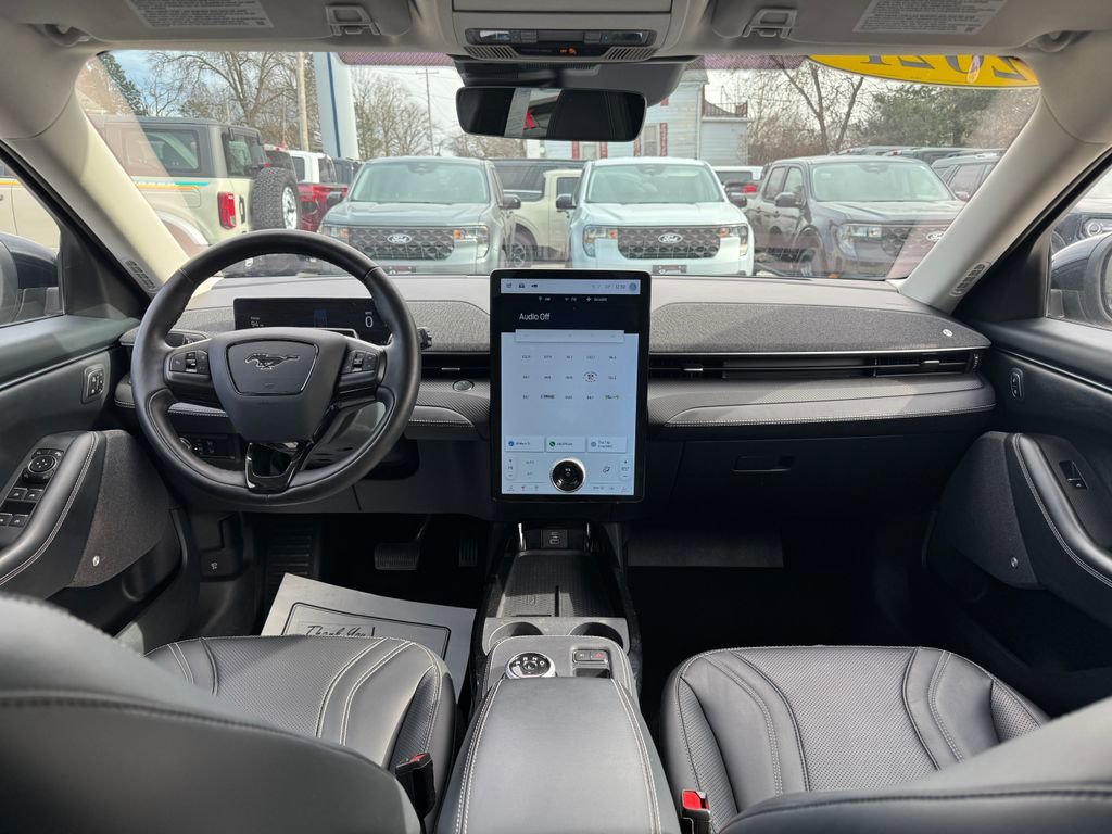 Used 2021 Ford Mustang Mach-E Premium image 22