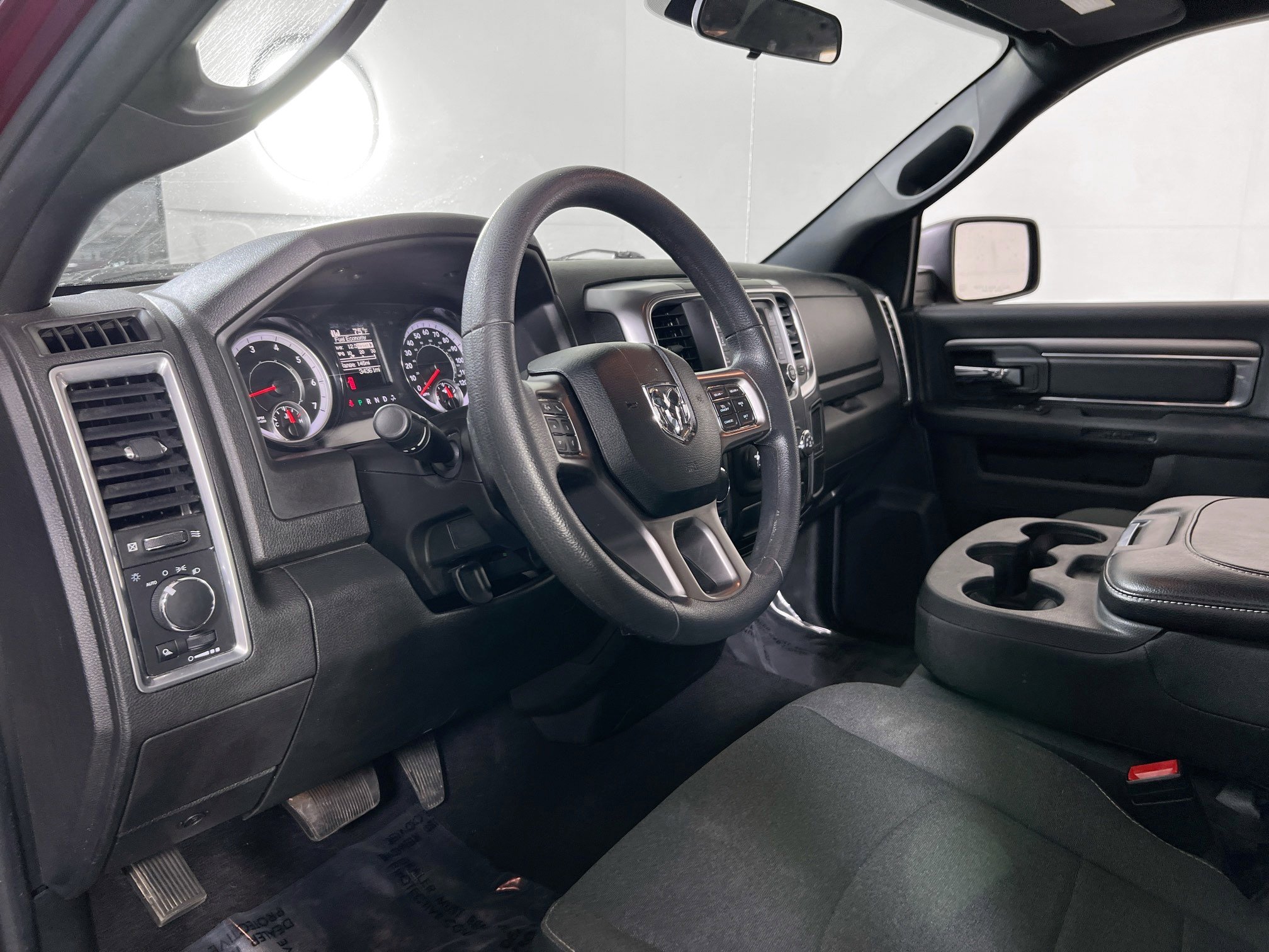Used 2022 RAM 1500 Classic Warlock image 9