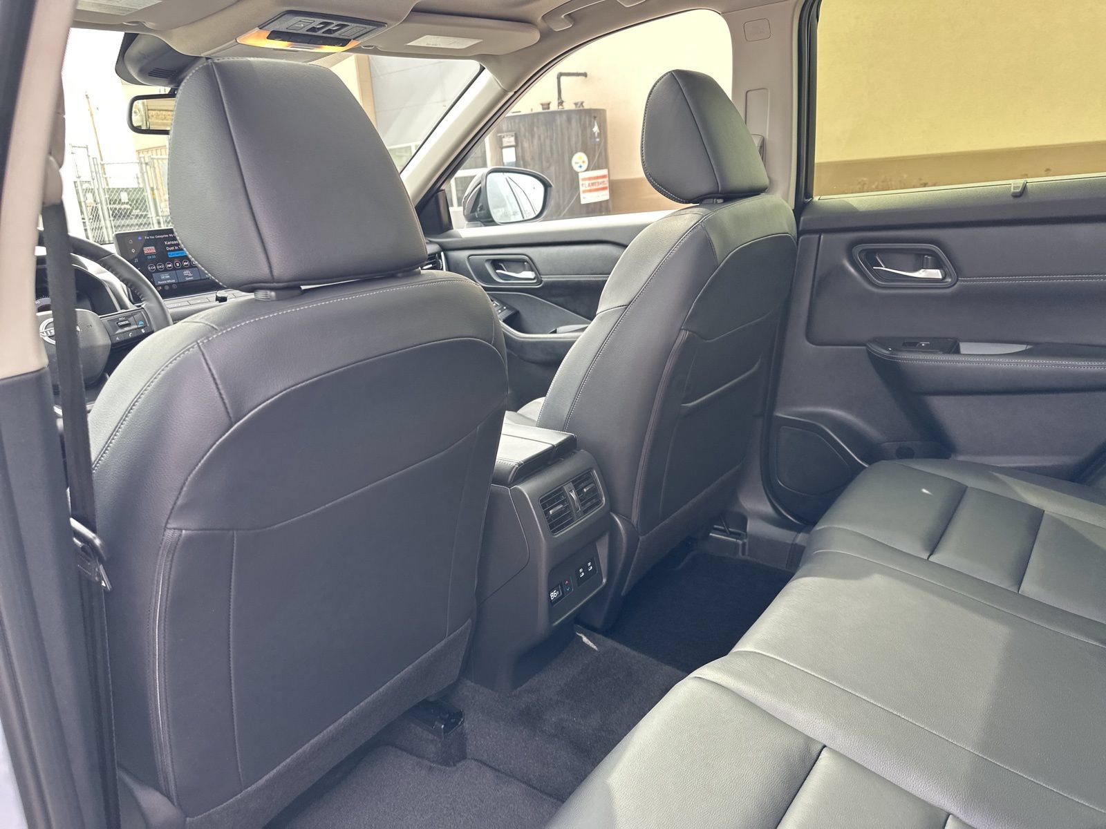 Used 2025 Nissan Rogue SL w/ SL Premium Package AWD/4WD image 18