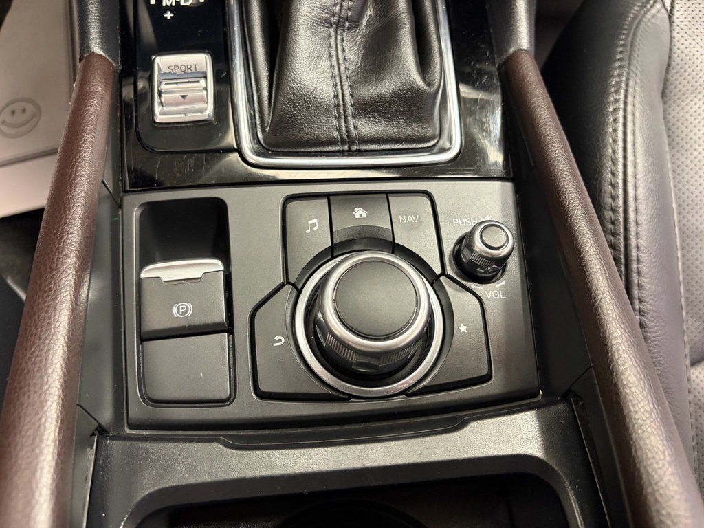 Used 2018 MAZDA MAZDA3 Grand Touring w/ Premium Equipment Package image 23