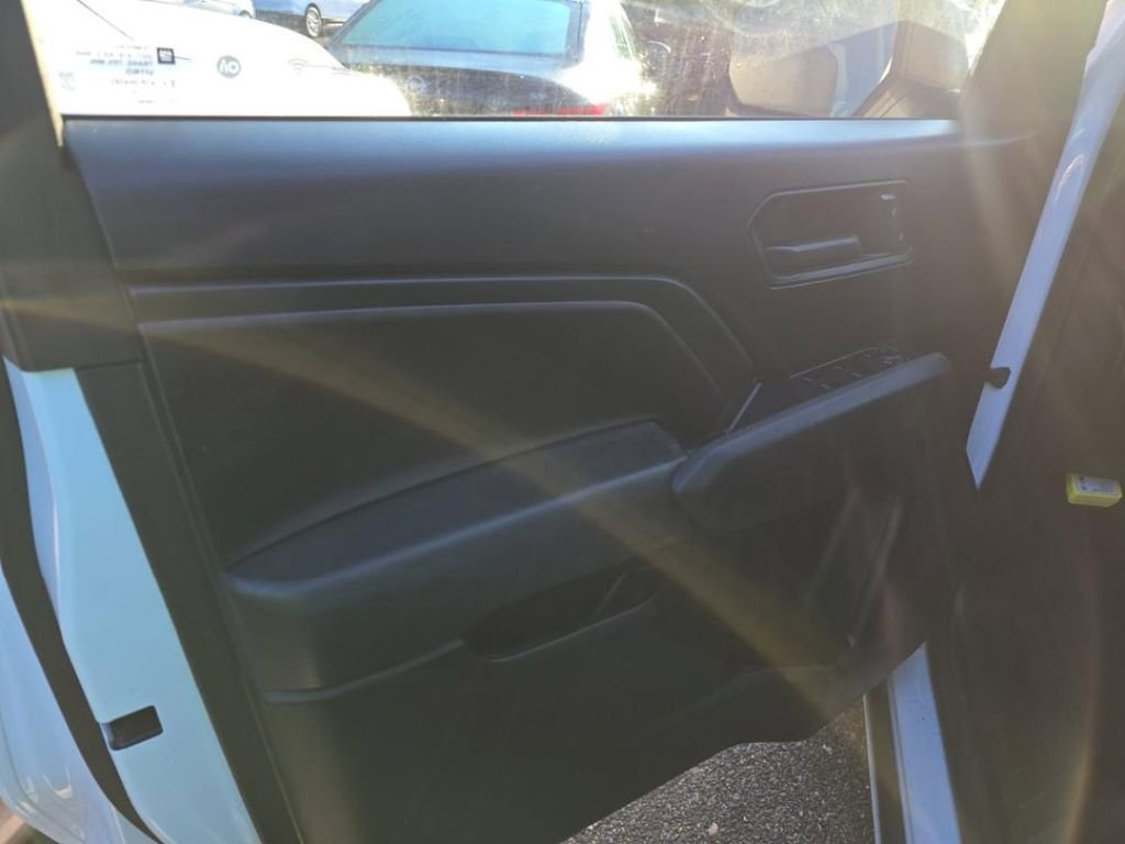 Used 2024 Chevrolet Colorado W/T image 9