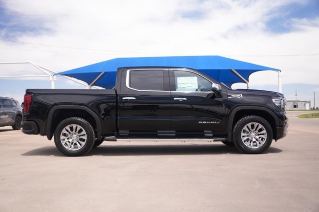 New 2025 GMC Sierra 1500 Denali w/ Technology Package image 3