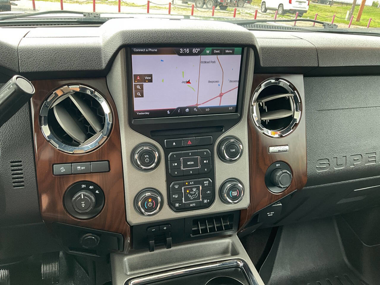 Used 2013 Ford F250 Lariat w/ Lariat Ultimate Pkg image 24