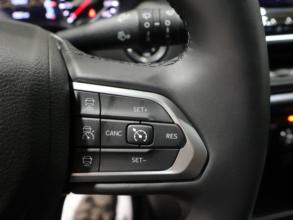 Used 2022 Jeep Compass Latitude w/ Convenience Group AWD/4WD image 35