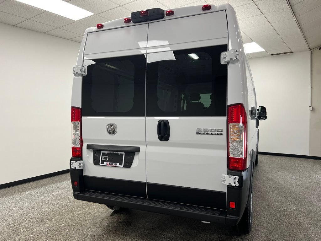 New 2025 RAM ProMaster 2500 w/ Convenience Group FWD image 18