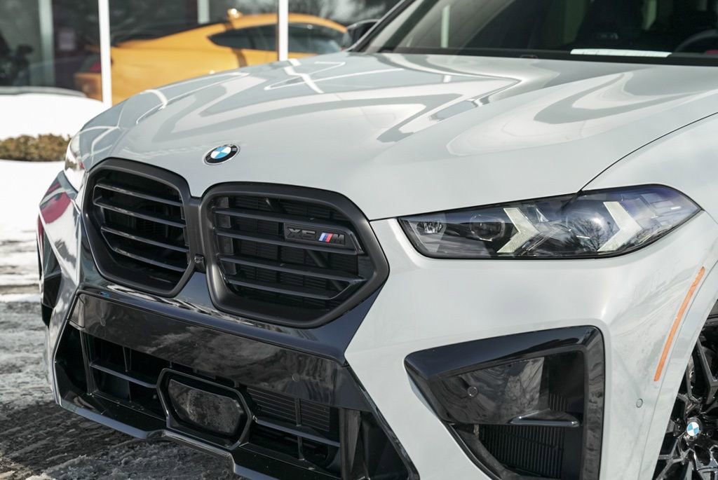 Used 2026 BMW X5 M Competition w/ Executive Package image 4