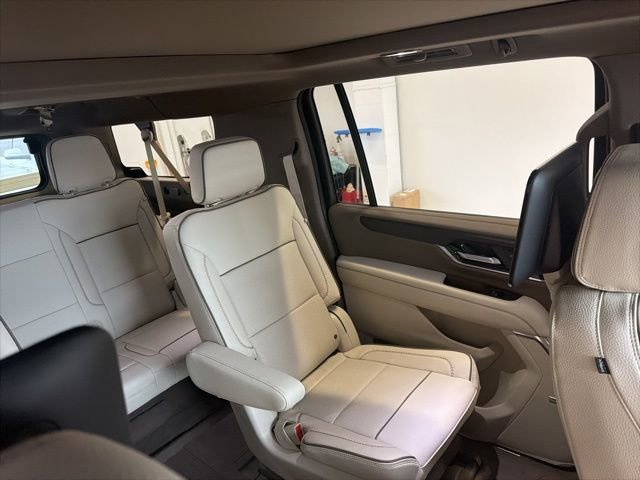 New 2026 GMC Yukon XL Denali w/ Denali Reserve Package image 37