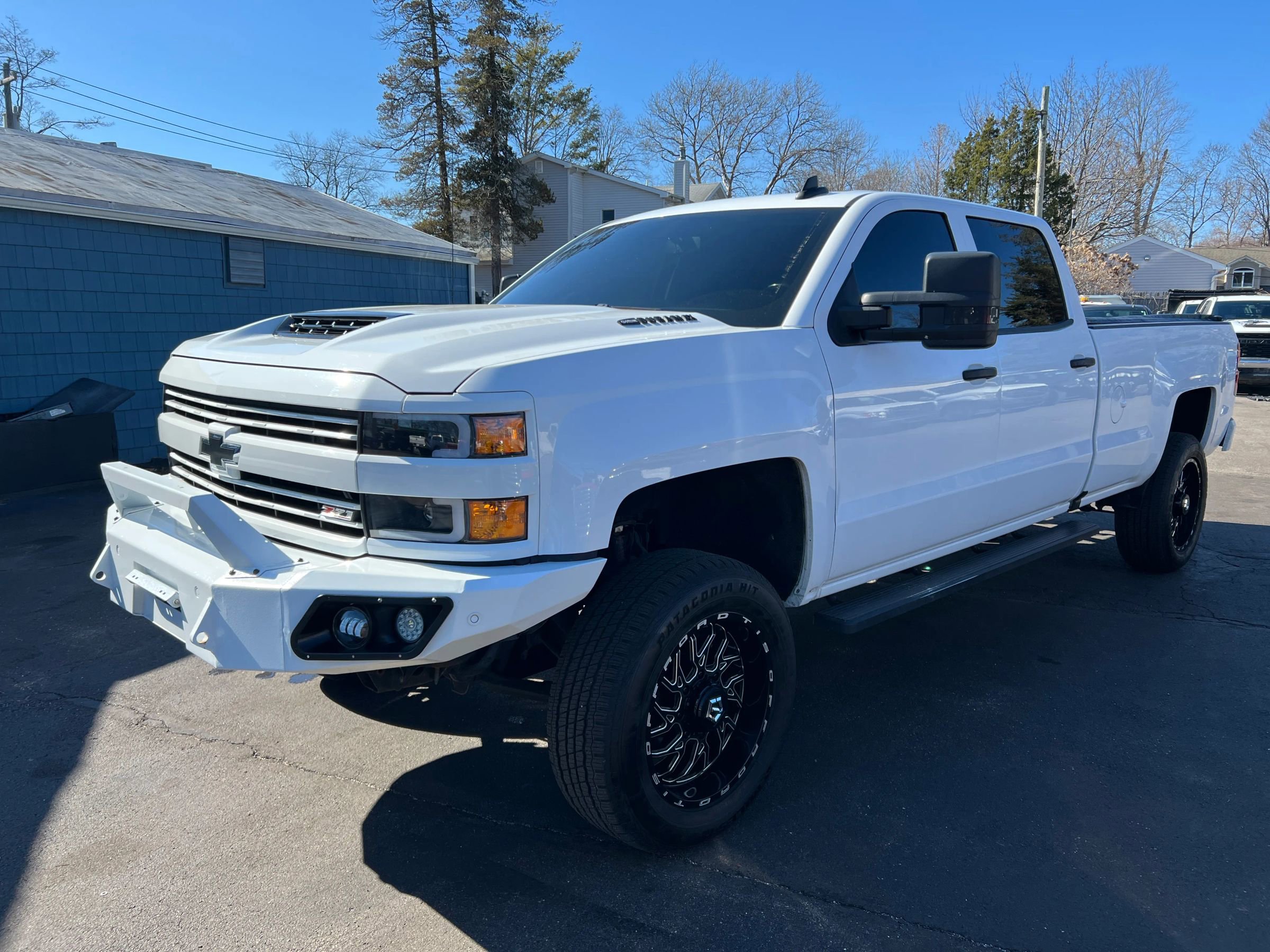 Used 2019 Chevrolet Silverado 2500 LT w/ Custom Sport Edition image 2