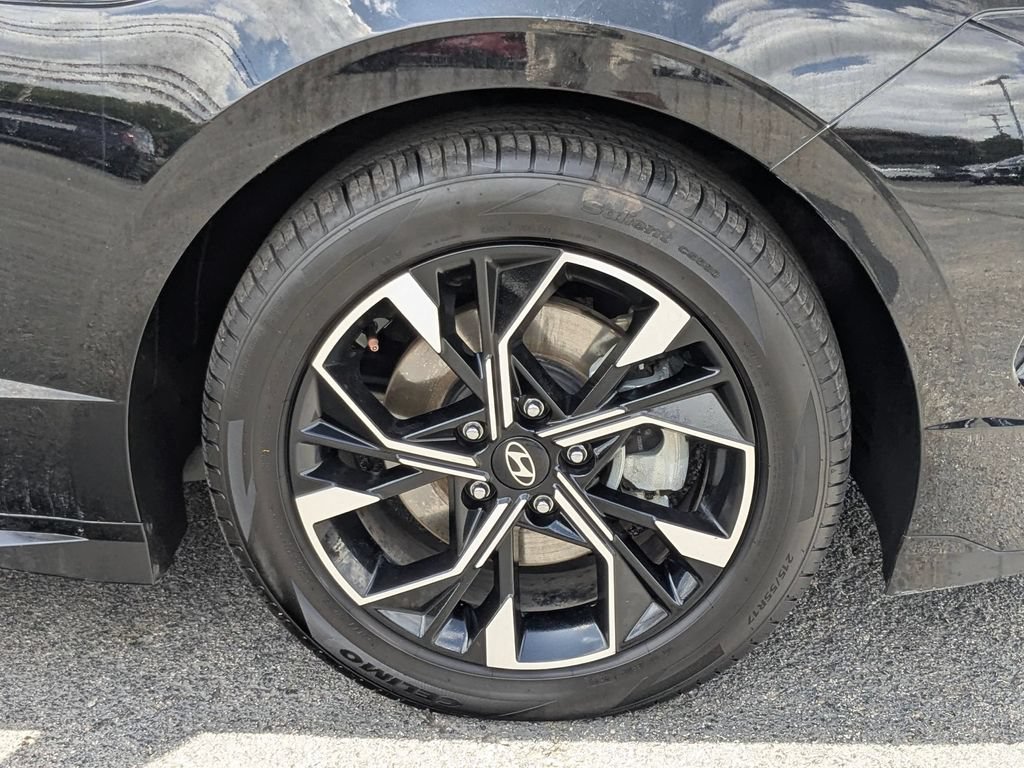 Used 2025 Hyundai Sonata SEL FWD image 28