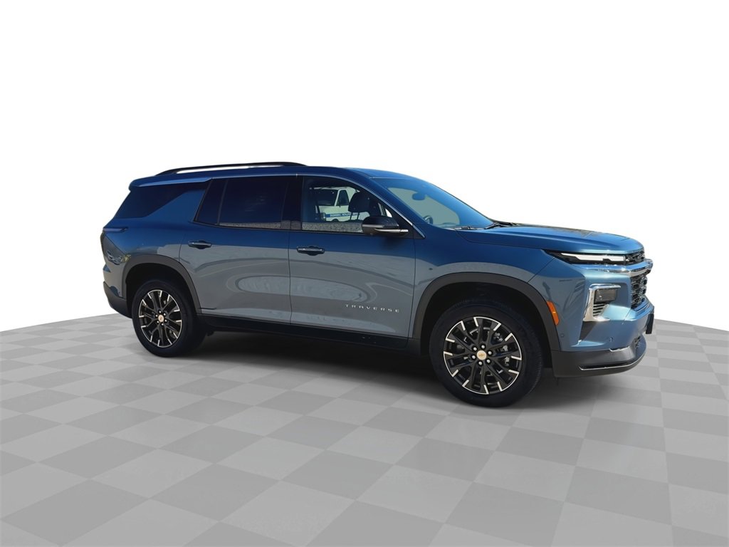 Certified 2025 Chevrolet Traverse LT w/ Enhanced Driving Package image 2