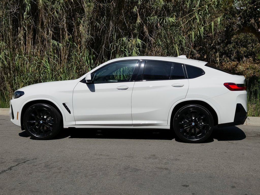 Used 2024 BMW X4 xDrive30i w/ Premium Package image 28