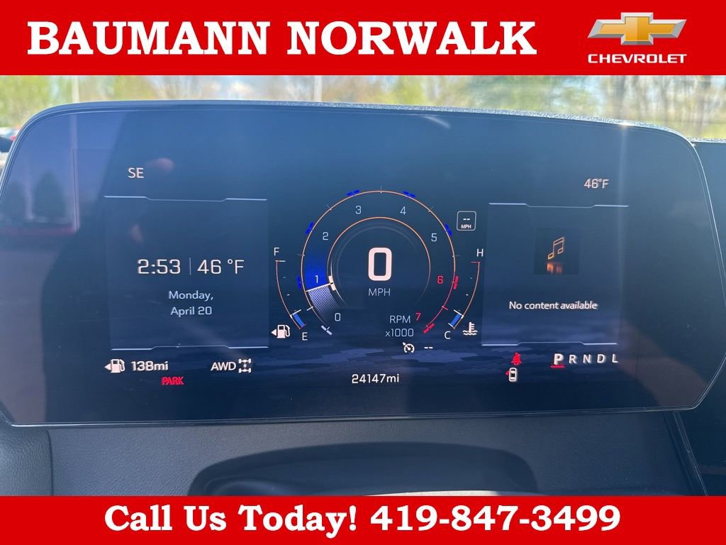 Used 2025 Chevrolet Traverse LT w/ Midnight/Sport Edition AWD/4WD image 10