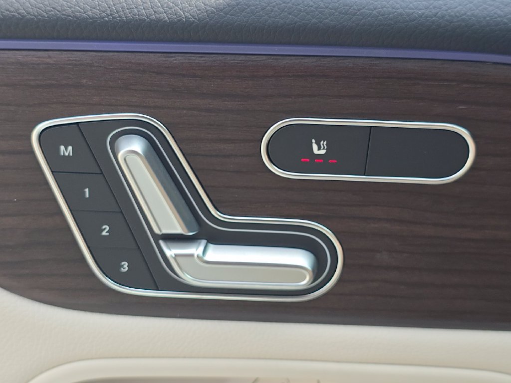 New 2026 Mercedes-Benz GLB 250 4MATIC image 6
