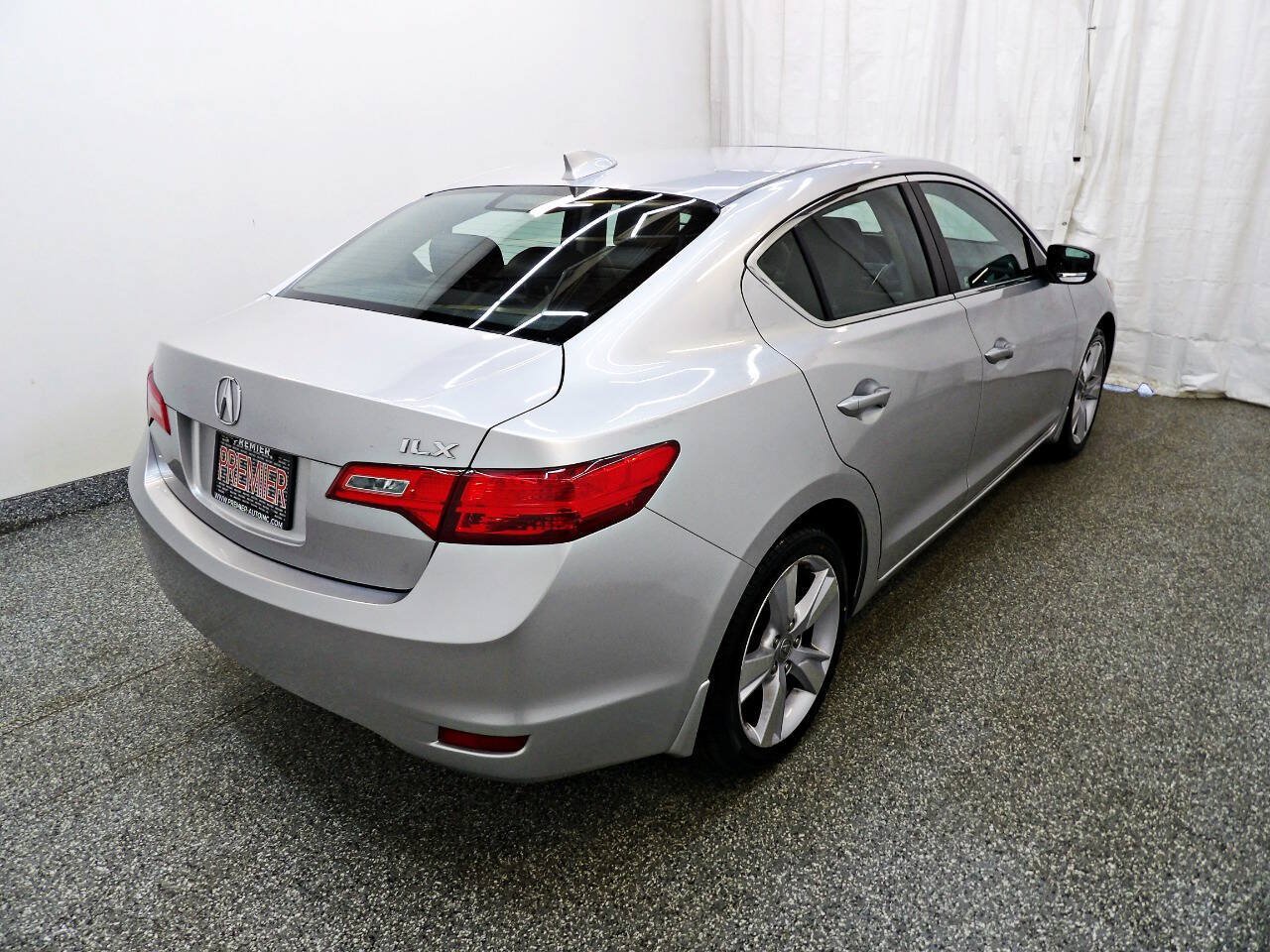 Used 2015 Acura ILX FWD image 6