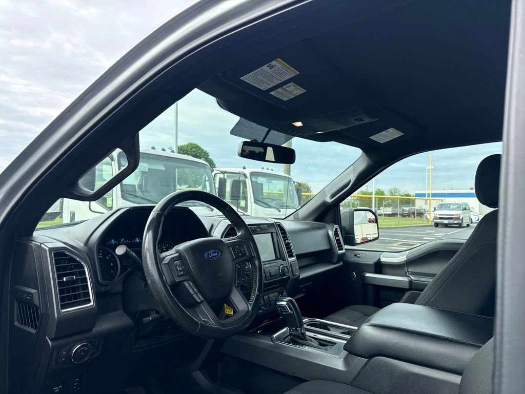 Used 2016 Ford F150 XLT w/ Equipment Group 302A Luxury AWD/4WD image 6