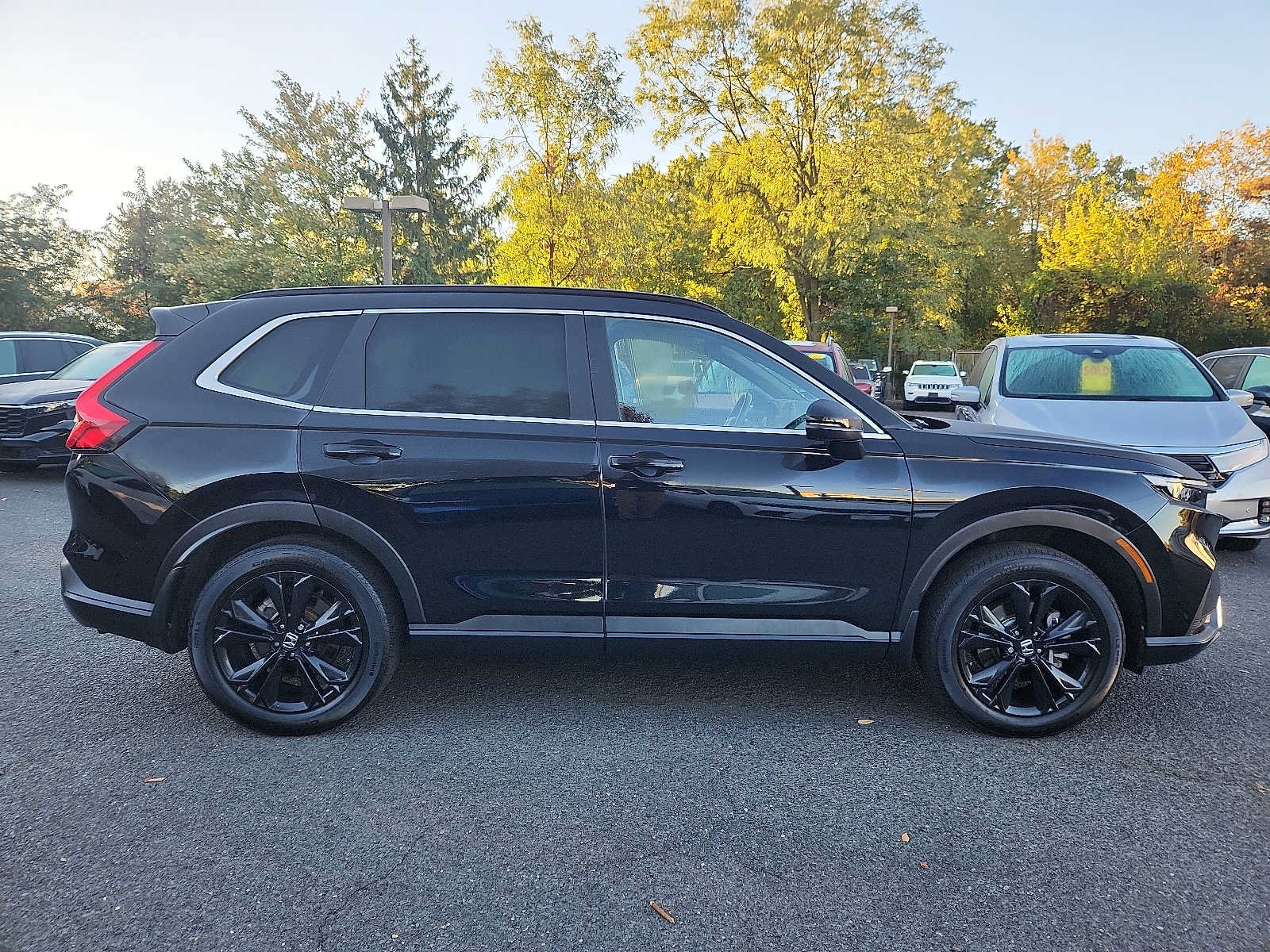 Used 2024 Honda CR-V Sport Touring image 7