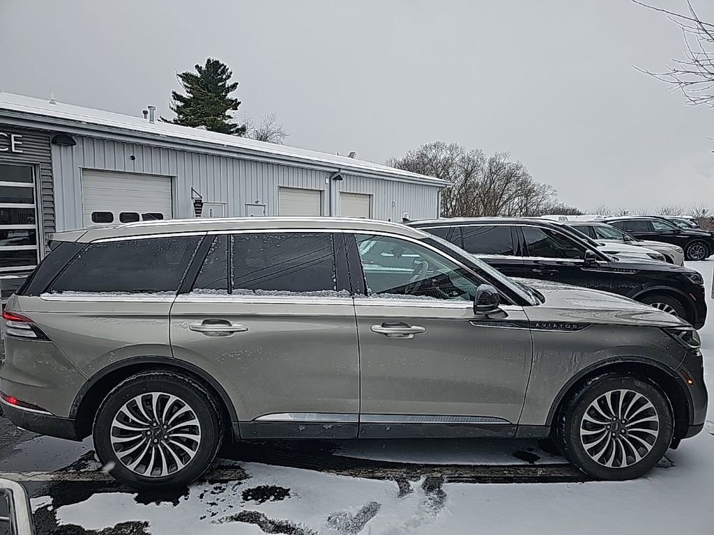 Certified 2023 Lincoln Aviator AWD w/ Premium Package image 3