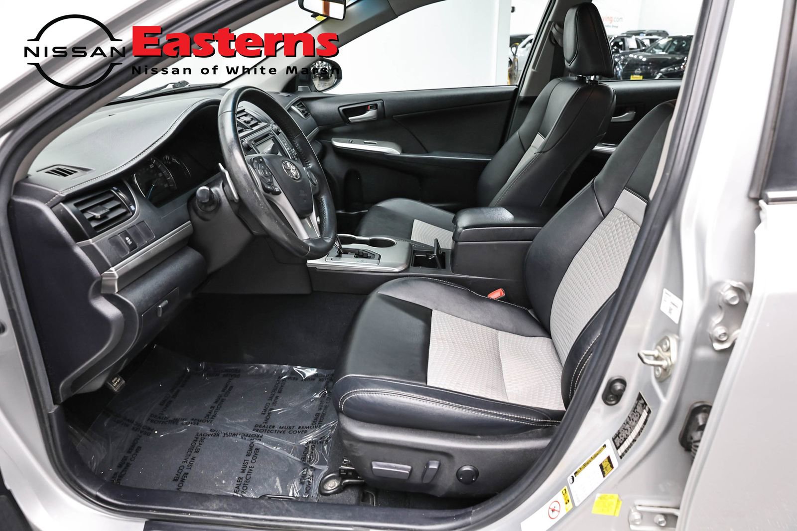 Used 2014 Toyota Camry SE FWD image 14