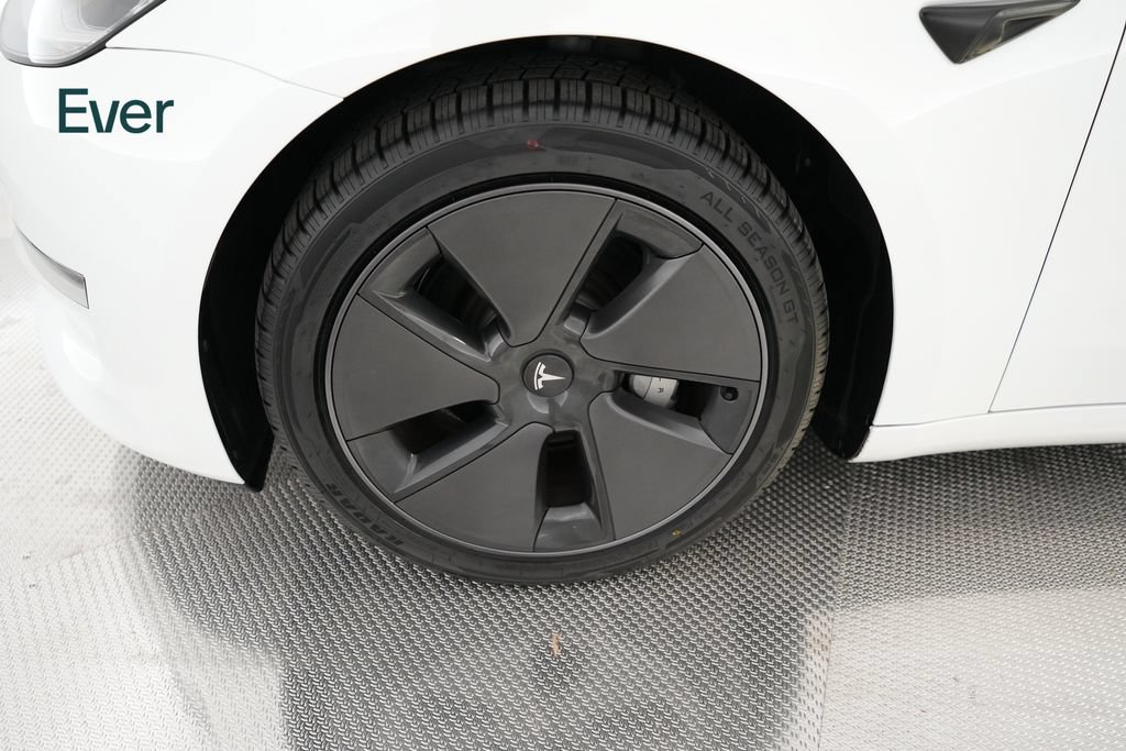 Used 2023 Tesla Model 3 Standard Range RWD image 17