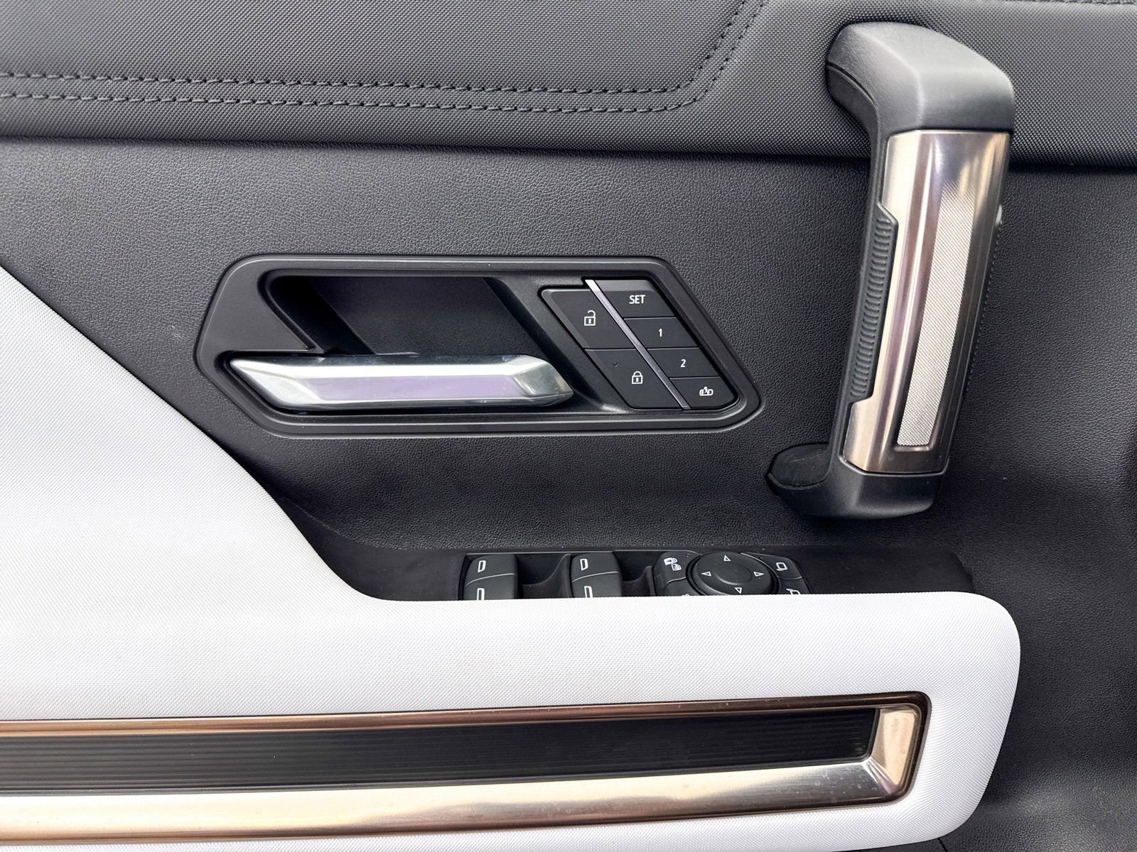 Used 2025 GMC Hummer EV 2X image 54