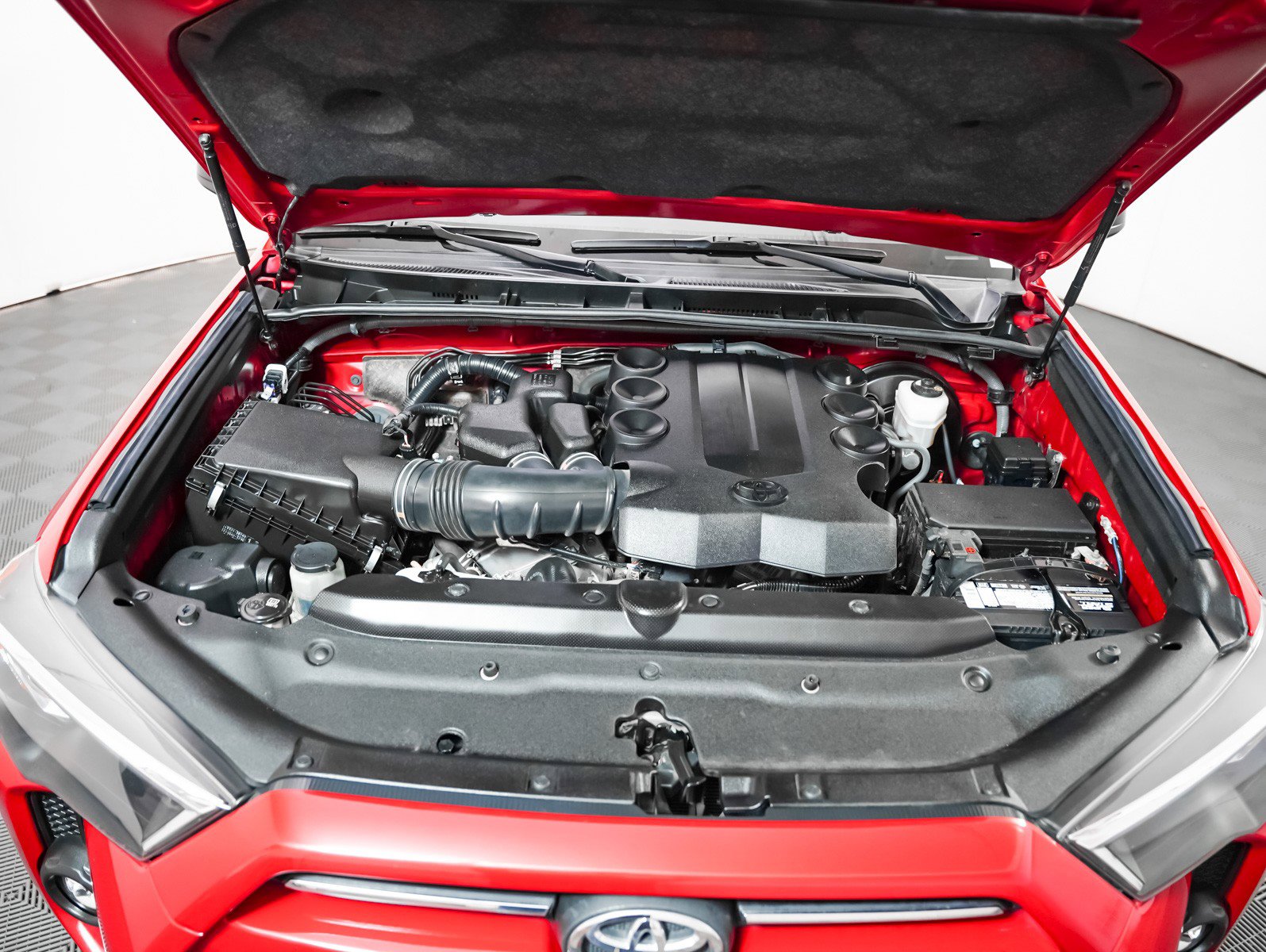 Used 2021 Toyota 4Runner SR5 image 4