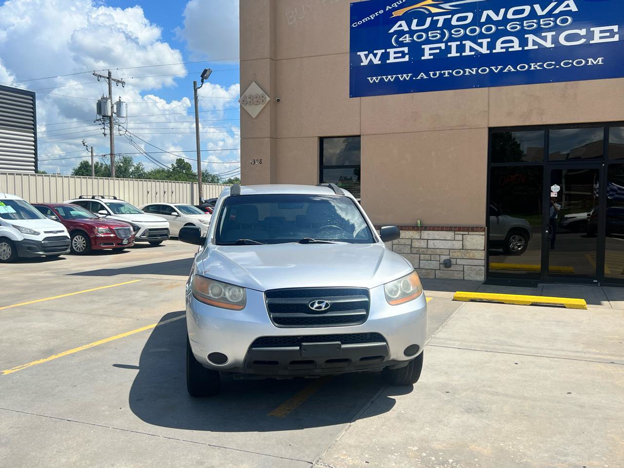 Used 2009 Hyundai Santa Fe GLS FWD image 2