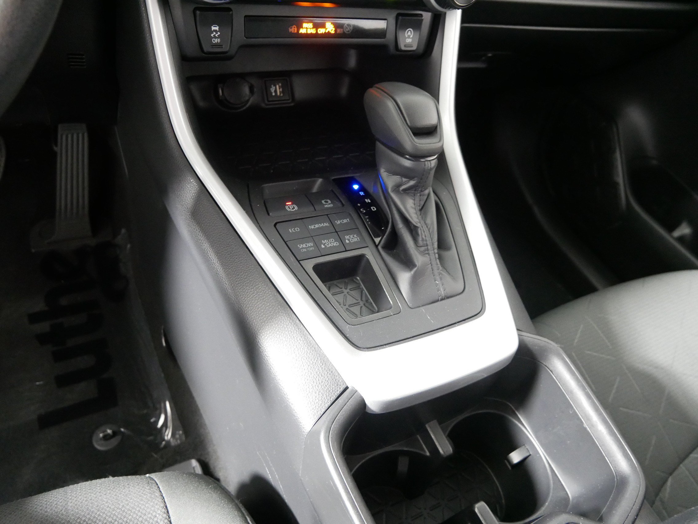 Used 2024 Toyota RAV4 XLE AWD/4WD image 24