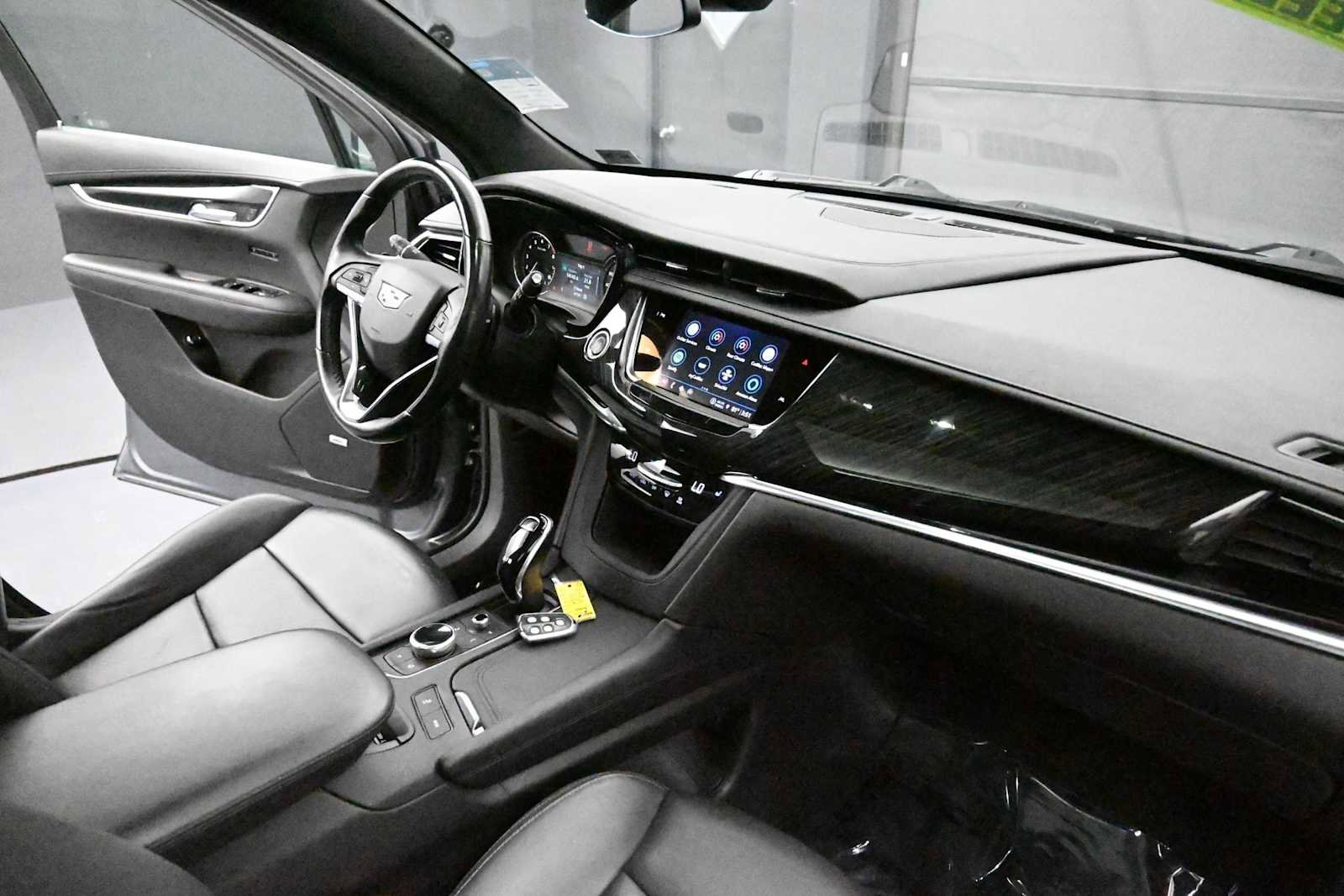 Used 2022 Cadillac XT6 Premium Luxury AWD/4WD image 37
