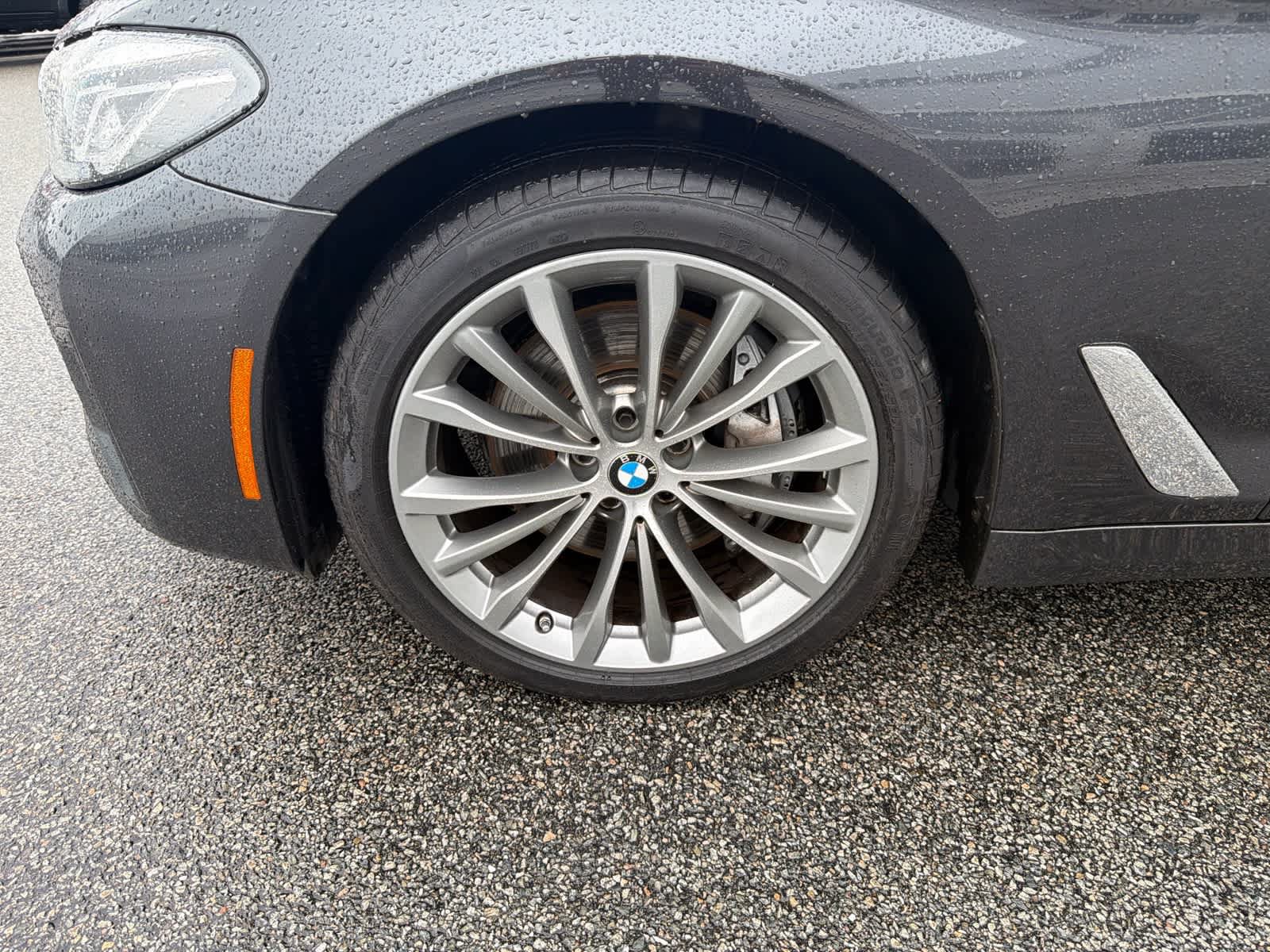 Used 2023 BMW 540i xDrive w/ Premium Package AWD/4WD image 5