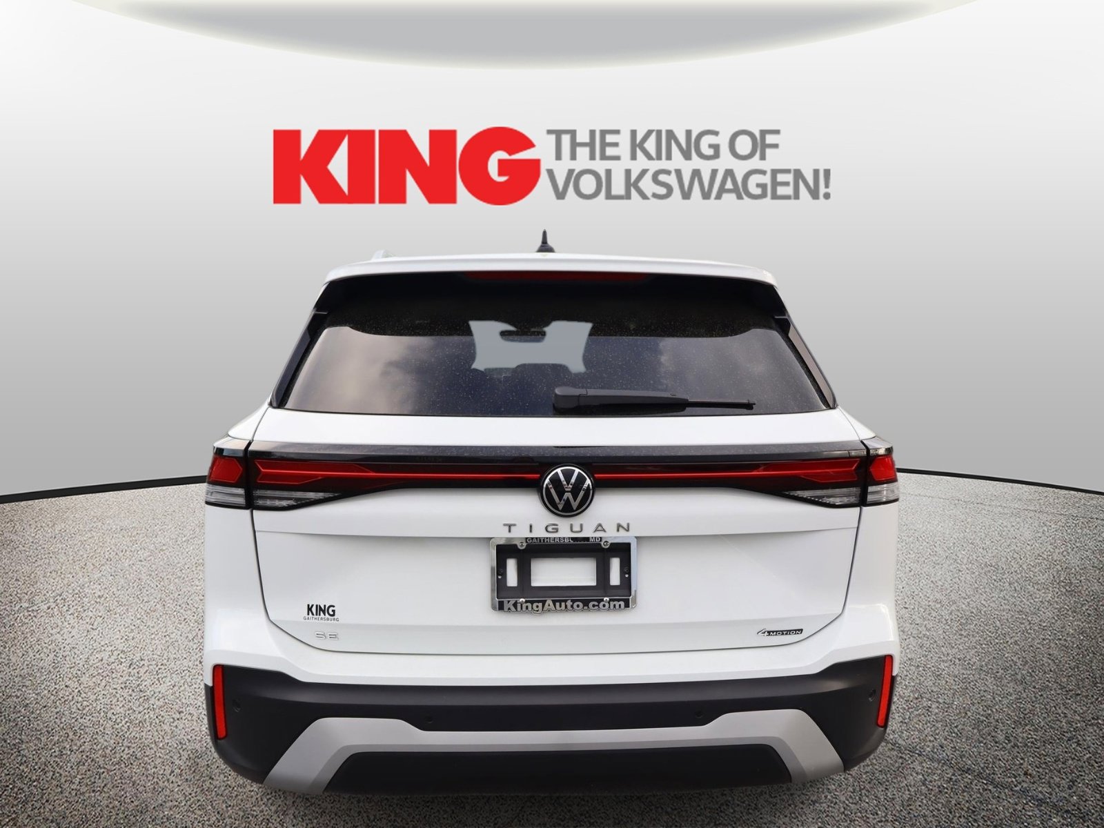 Certified 2025 Volkswagen Tiguan SE w/ Panoramic Sunroof Package image 4