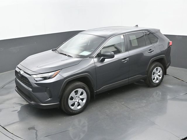 Used 2025 Toyota RAV4 LE FWD image 30