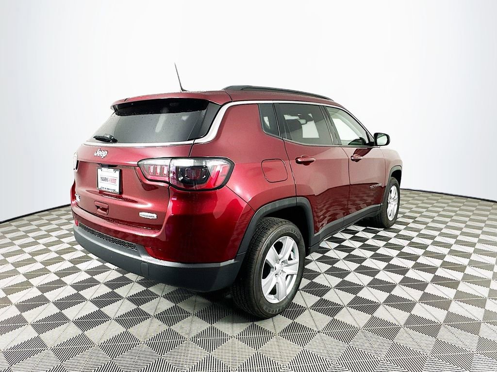 Certified 2022 Jeep Compass Latitude image 11