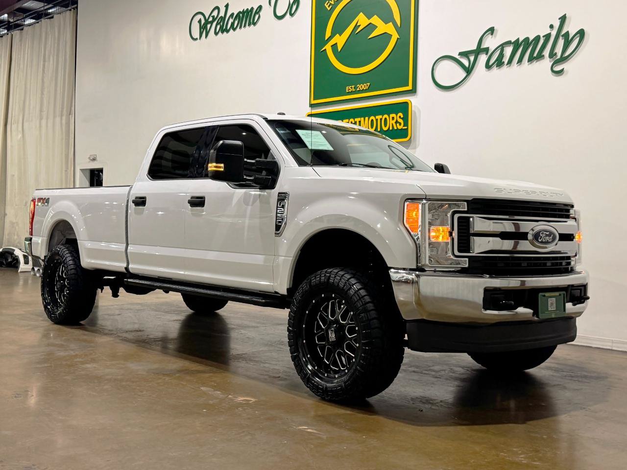 Used 2017 Ford F250 XLT AWD/4WD image 2