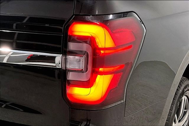 Used 2024 Ford Expedition Limited AWD/4WD image 31