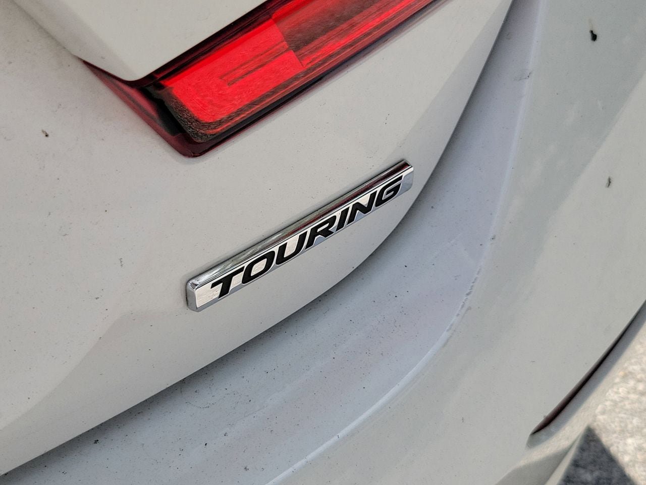 Used 2018 Honda Accord Touring image 7