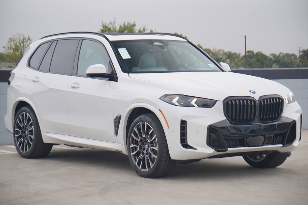 New 2026 BMW X5 xDrive50e w/ M Sport Package image 3