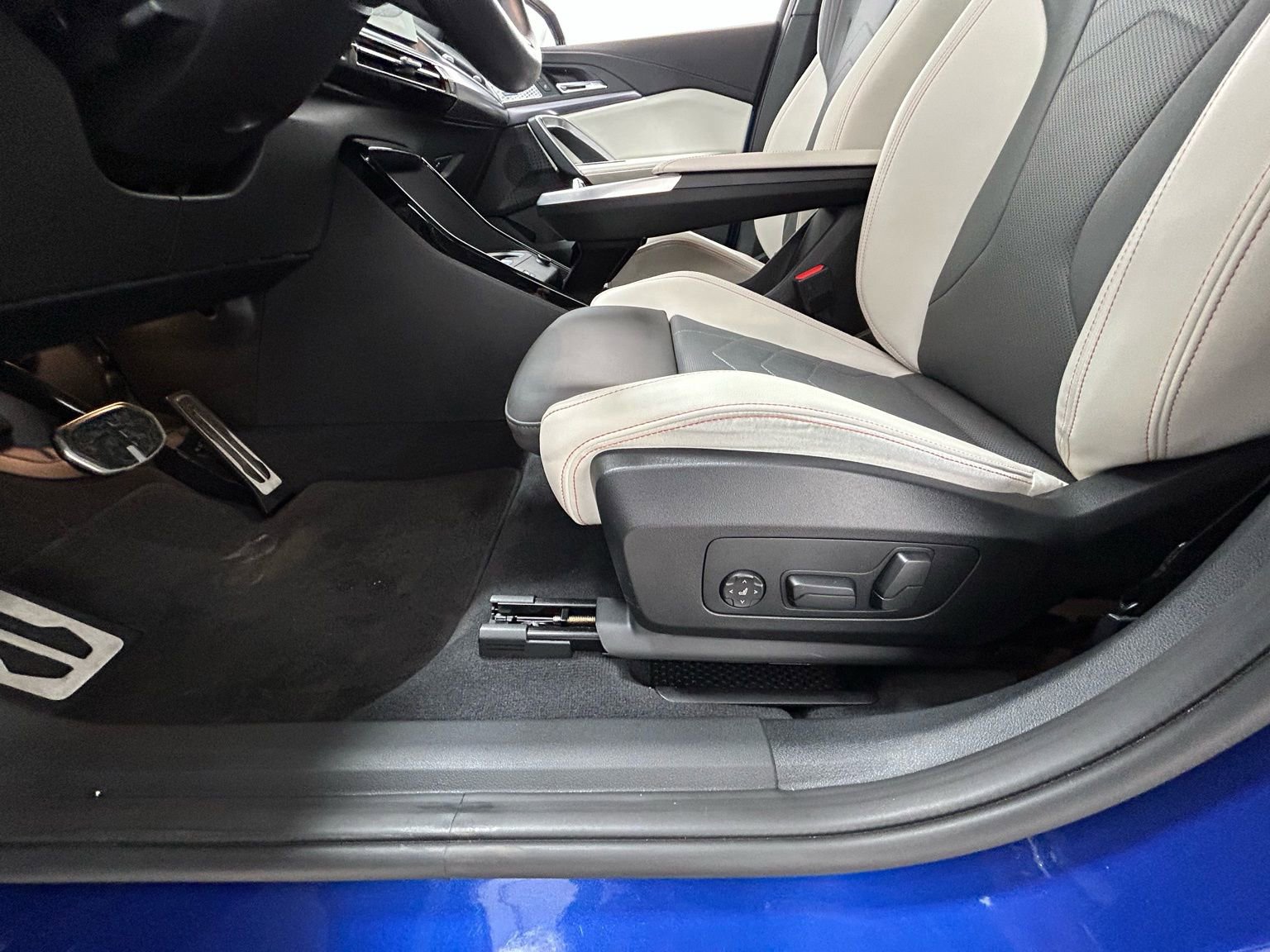 Used 2025 BMW X2 M35i image 30