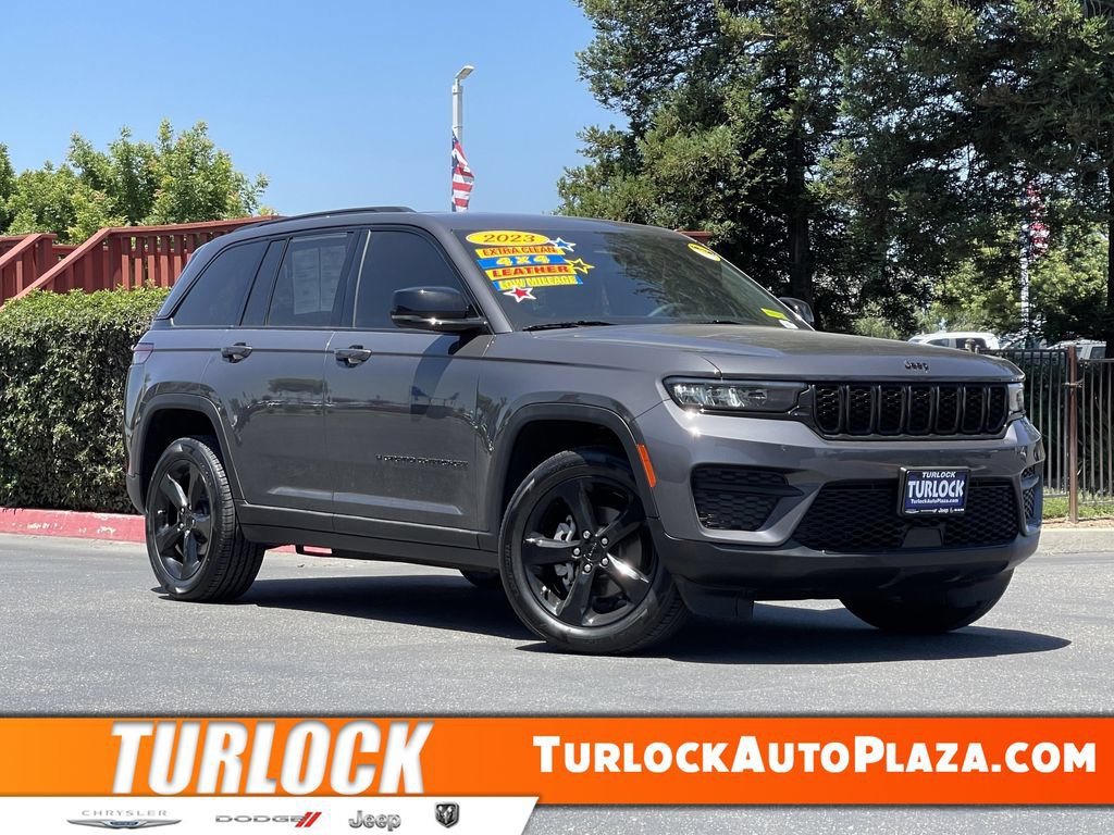 Used 2023 Jeep Grand Cherokee Altitude AWD/4WD video 1