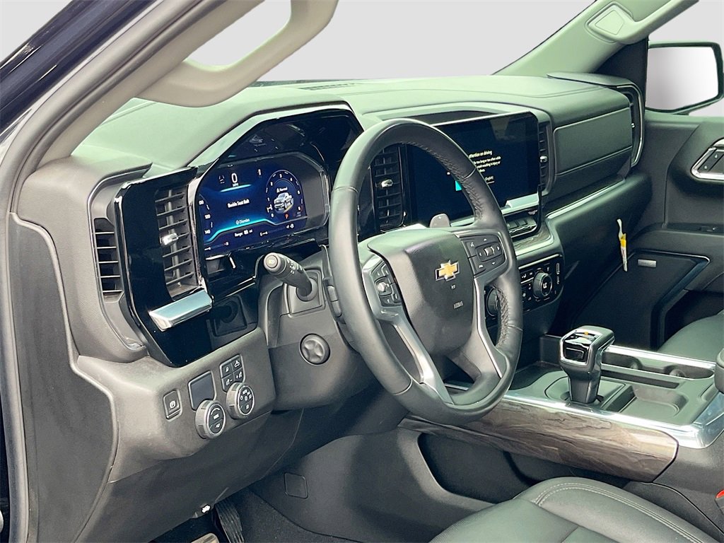 Used 2024 Chevrolet Silverado 1500 LTZ w/ LTZ Convenience Package II image 9