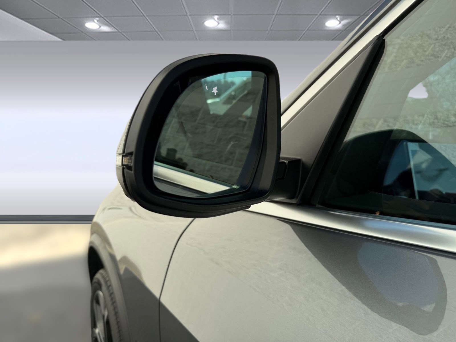 Used 2026 BMW X5 sDrive40i image 18