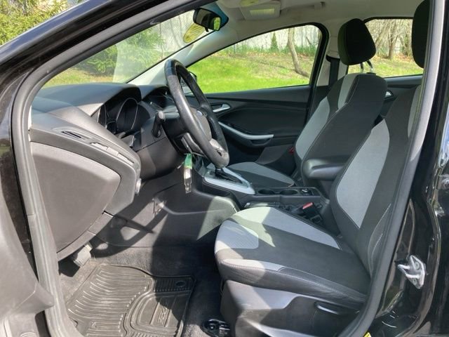 Used 2012 Ford Focus SE FWD image 10