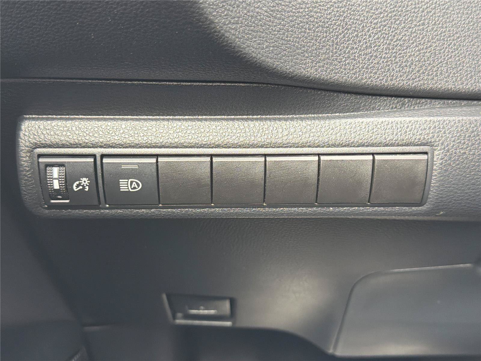 Used 2023 Toyota Corolla XSE FWD image 24