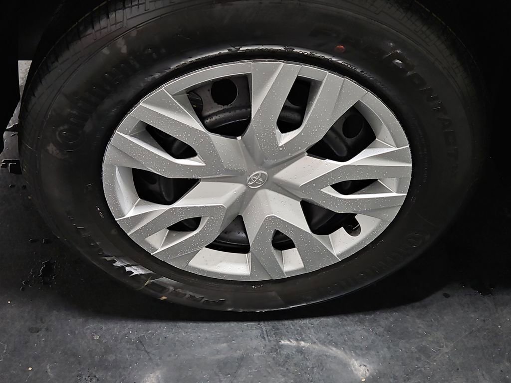 New 2026 Toyota Corolla Cross L image 9