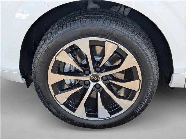 New 2026 Audi Q3 quattro 2.0T w/ 19" Wheel Package AWD/4WD image 9