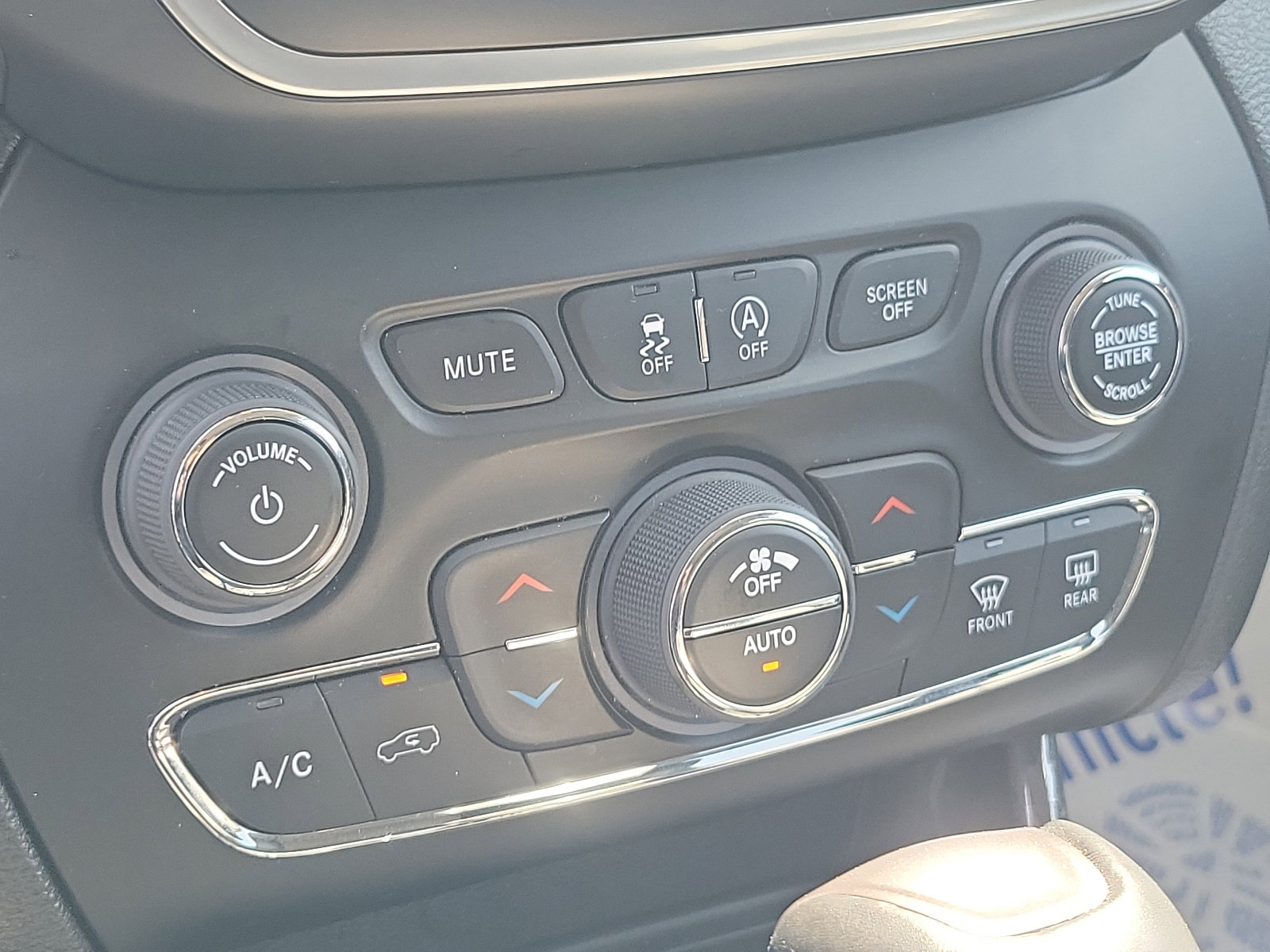 Used 2022 Jeep Cherokee Latitude Lux image 15