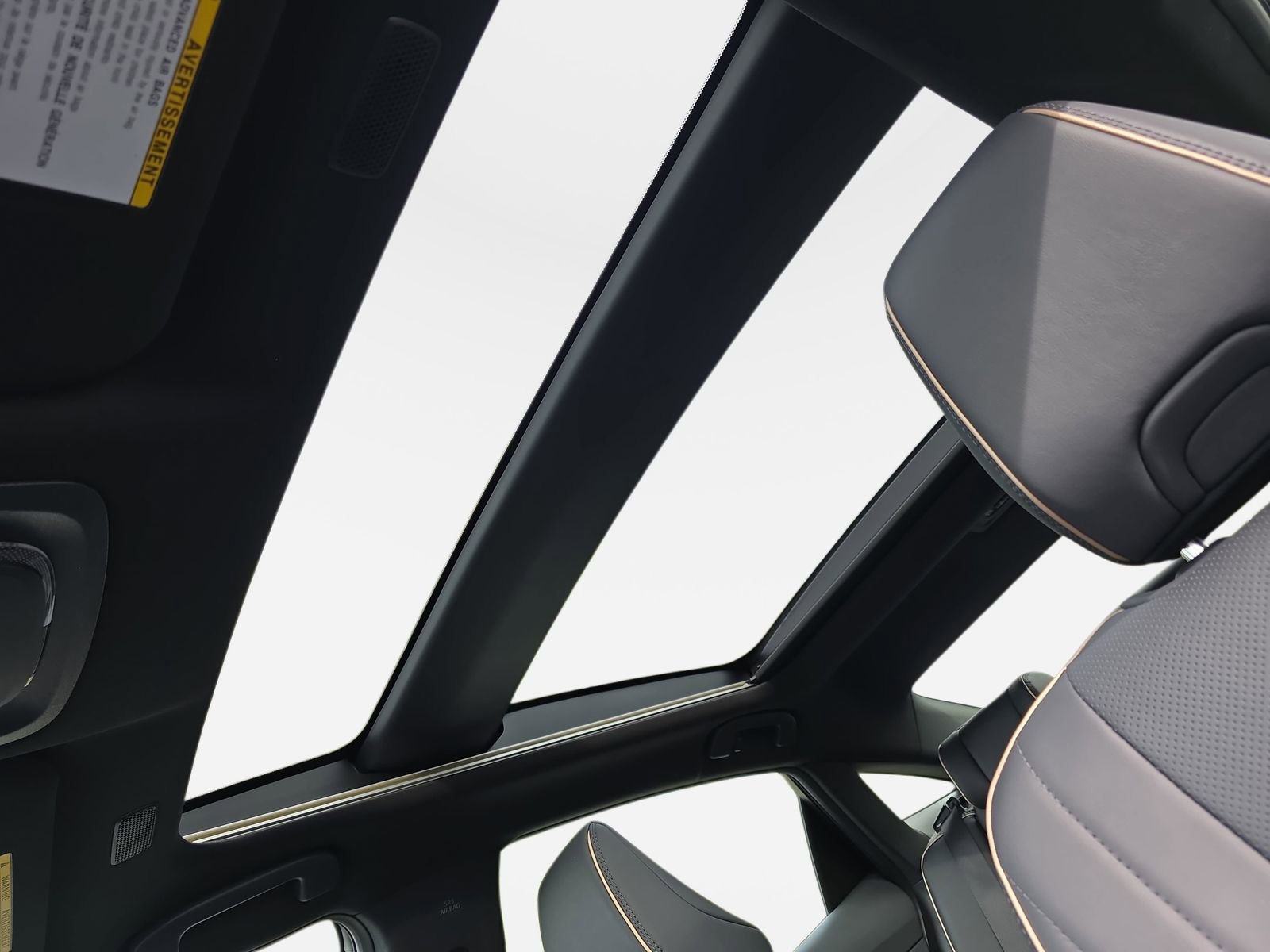 Used 2023 Toyota Crown XLE image 28