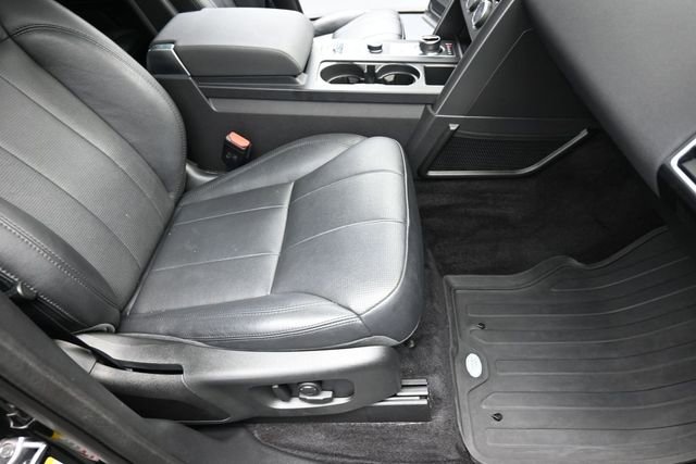 Used 2020 Land Rover Discovery Landmark AWD/4WD image 28