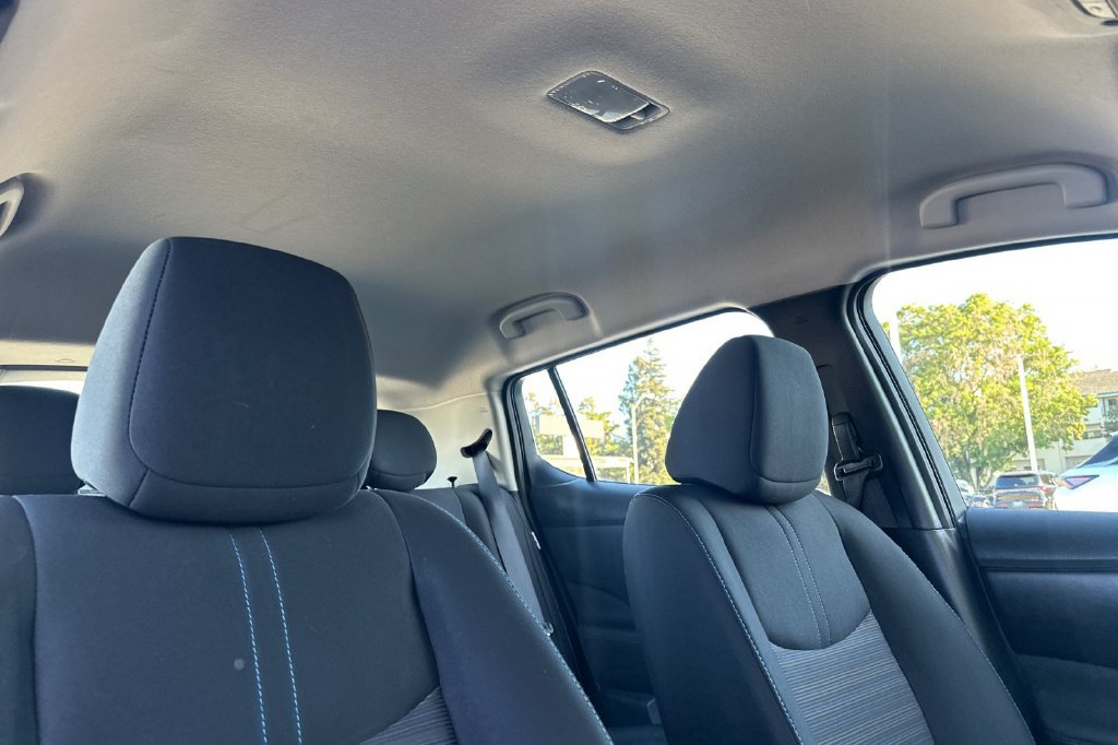 Used 2025 Nissan Leaf S FWD image 16